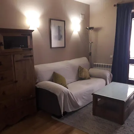 아파트 Apartament De Muntanya